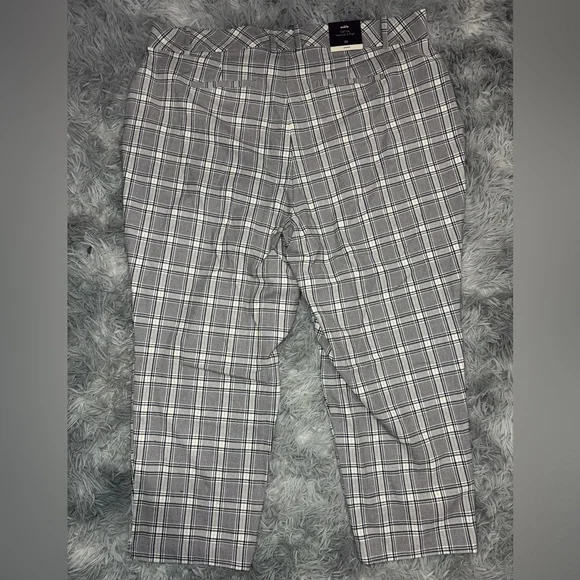 NWT Ava & Viv Lightweight High Rise Plaid Ankle Trousers - Cream Plaid Size 20 - Picture 2 of 7